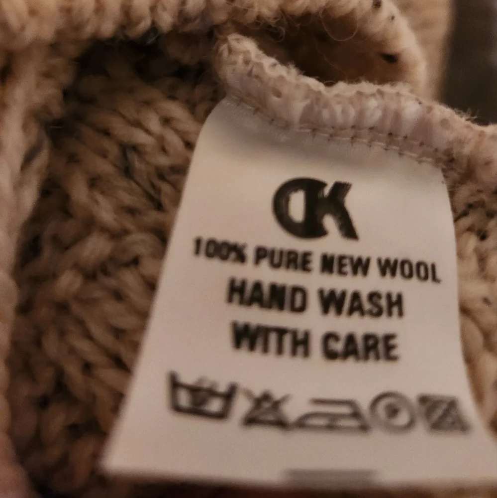 Callan Wool Sweater NWOT - Picture 4 of 16